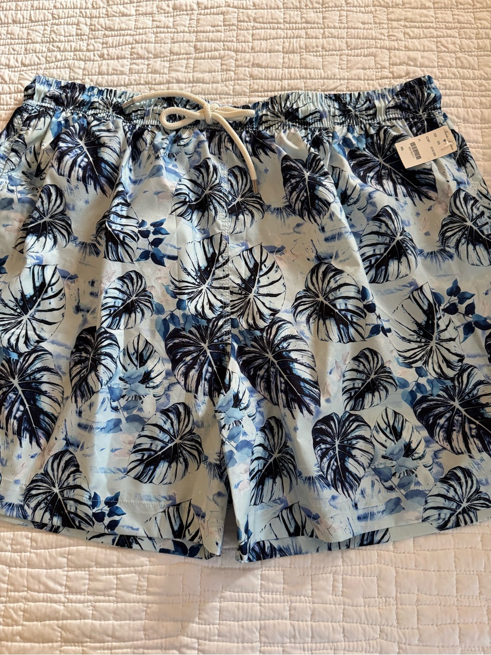 BRAND NEW.Brooks Brothers Light Blue & Navy Tropical Swim Trunks